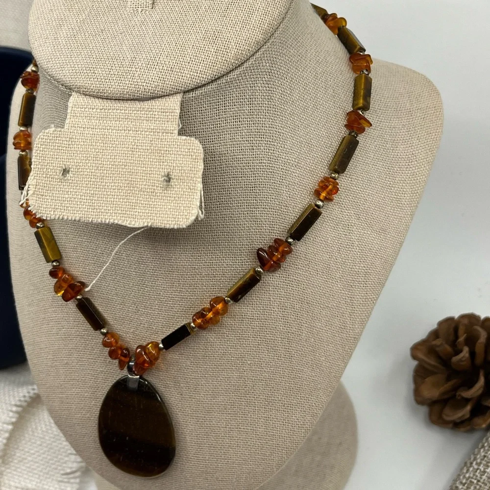 Vintage Adjustable Tiger's Eye Necklace with Sterling Silver Chain - Picture 16 of 16